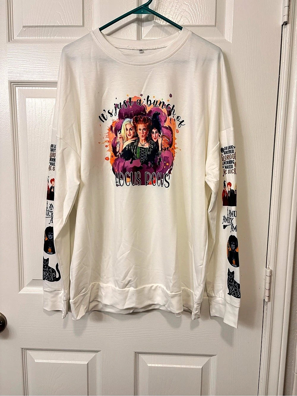 Long Sleeve Graphic Tee in White Like New